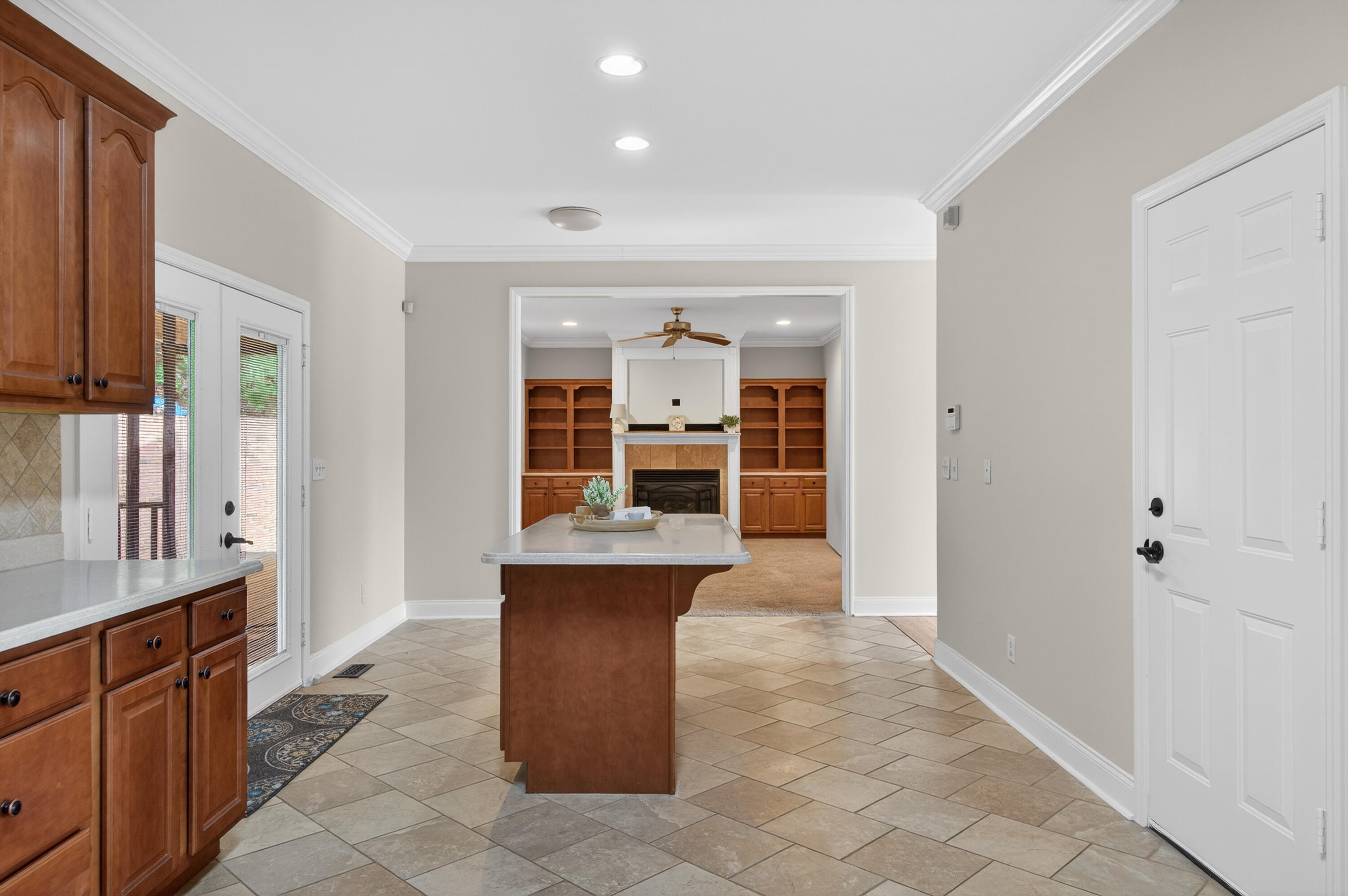 111 Will Ridge Drive Ringgold, GA 30736 - Photo 14 of 50 Kitchen flows into living room