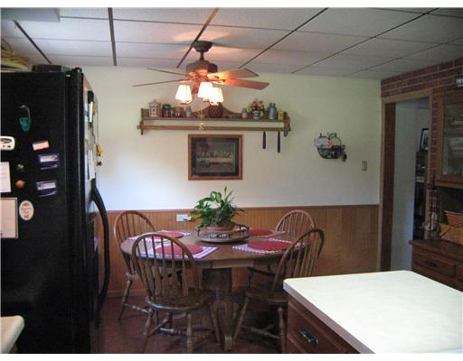326 Hawthorne Road Pittsburgh, PA 15209 - Photo 13 of 18 Dining Room.