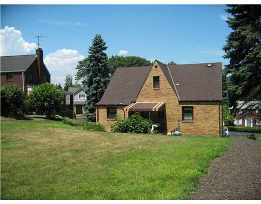 326 Hawthorne Road Pittsburgh, PA 15209 - Photo 17 of 18 Exterior Back.