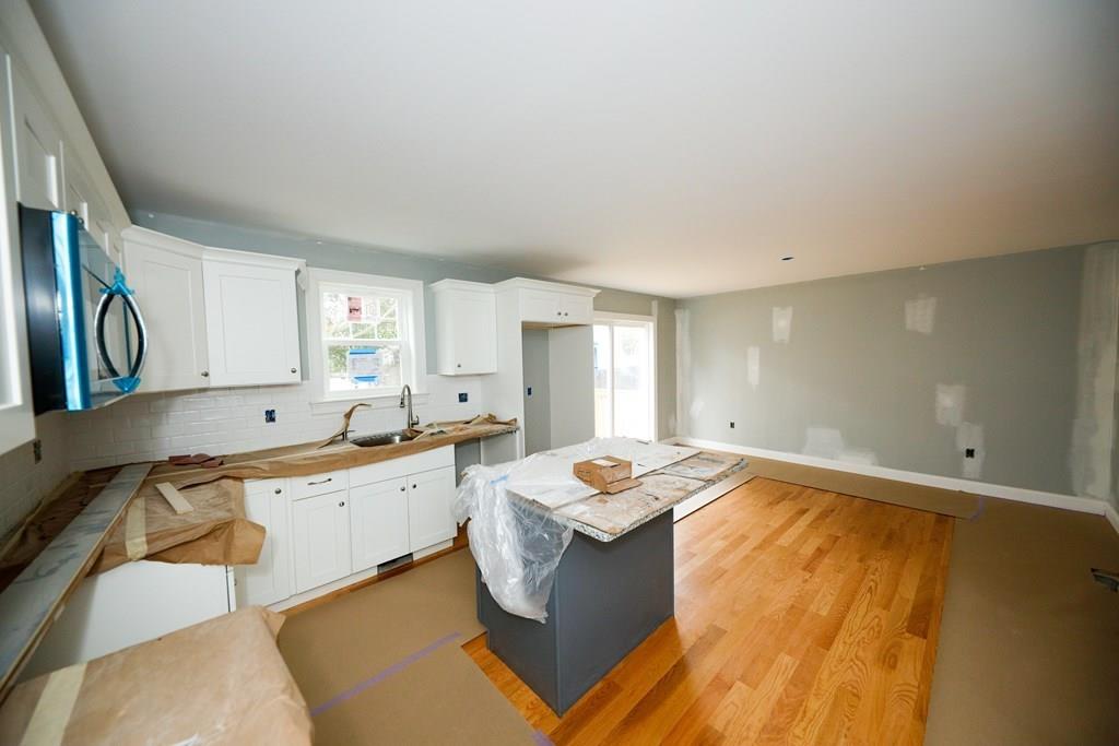 260 Welcome Street Fall River, MA 02721 - Photo 8 of 32 Gallery Image 8