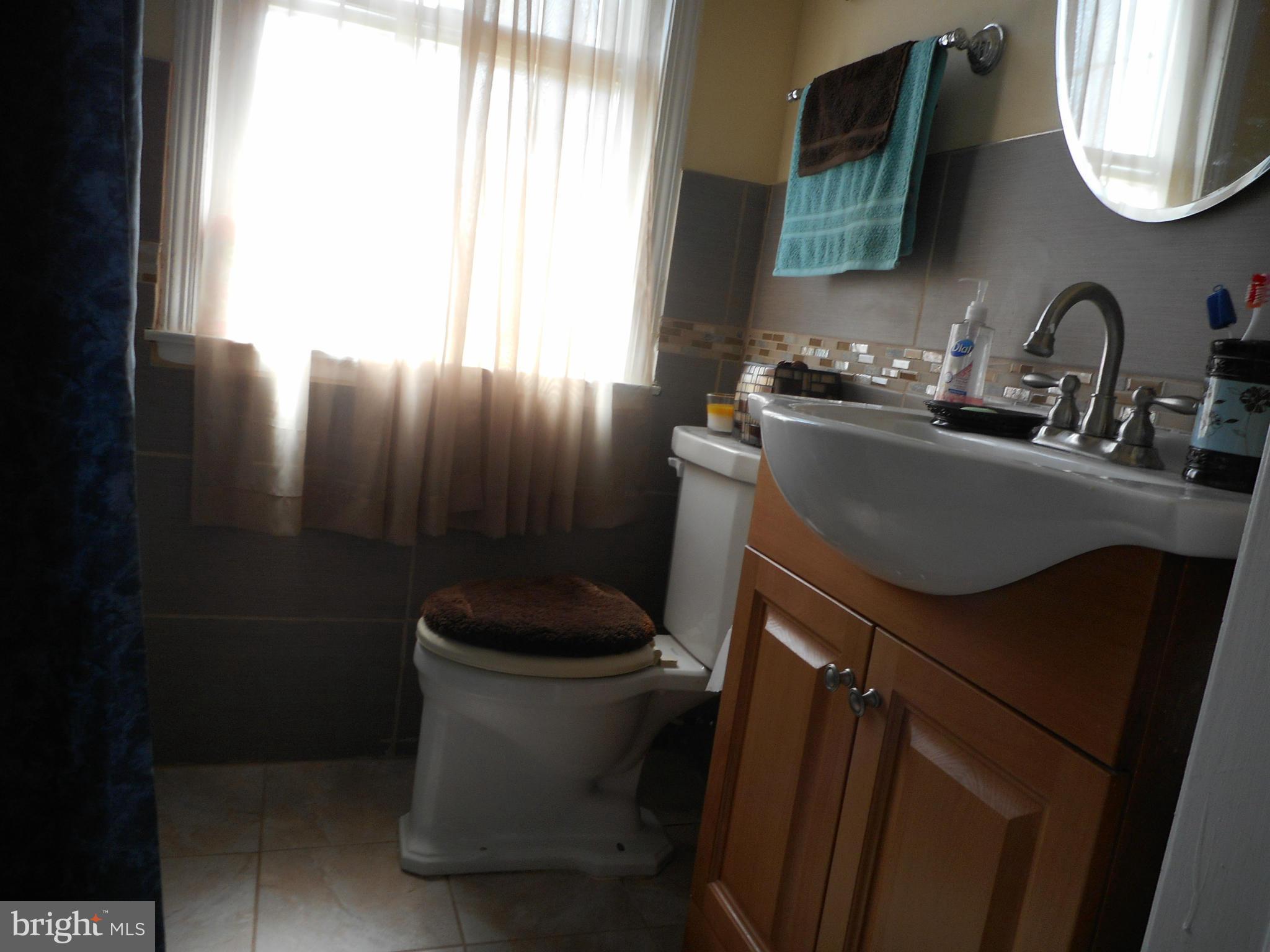 1341 Cedarcroft Road Baltimore, MD 21239 - Photo 8 of 11 Bath