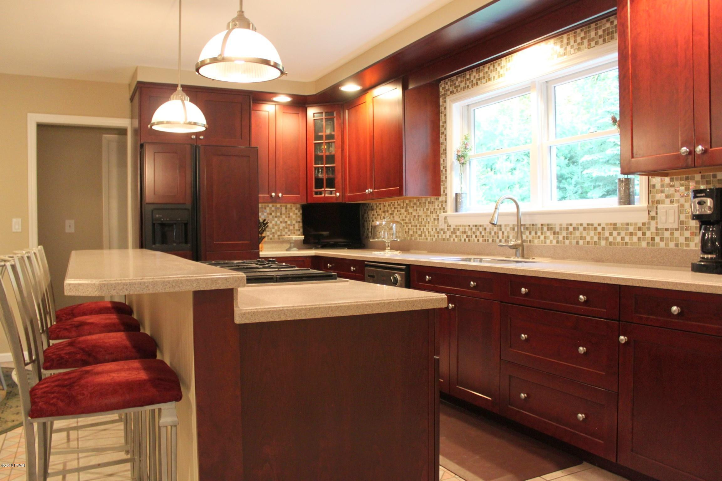 111 Steves Road Tafton, PA 18464 - Photo 19 of 51 Island Bar