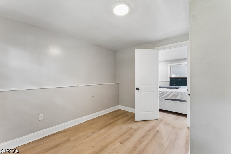560 Dell Road Landing, NJ 07850 - Photo 26 of 29 Gallery Image 26