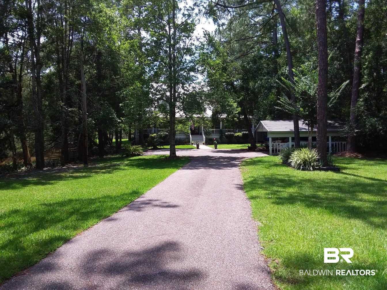 10097 Boynton Road Elberta, AL 36530 - Photo 2 of 49 Private driveway