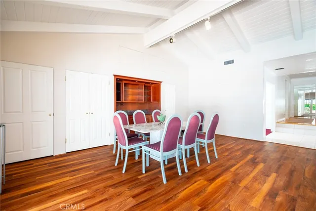 $1,422,500 | 900 North California Street, Burbank, CA 91505