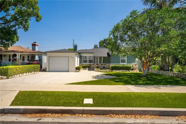 $1,422,500 | 900 North California Street, Burbank, CA 91505