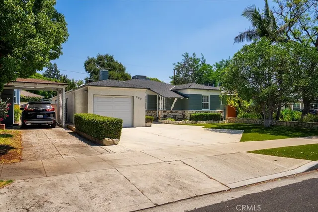 $1,422,500 | 900 North California Street, Burbank, CA 91505