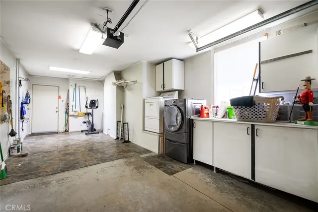 $1,422,500 | 900 North California Street, Burbank, CA 91505