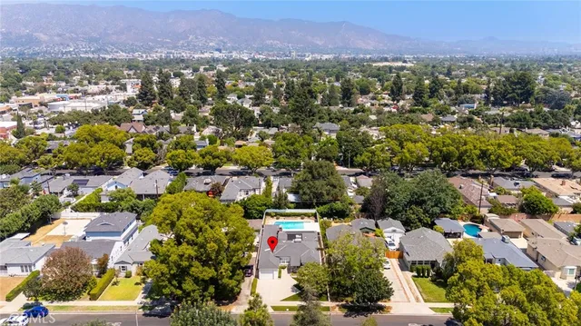 $1,422,500 | 900 North California Street, Burbank, CA 91505