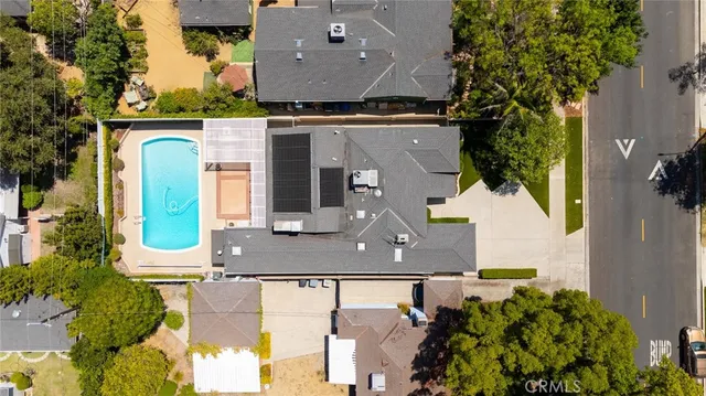 $1,422,500 | 900 North California Street, Burbank, CA 91505