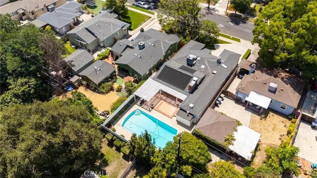 $1,422,500 | 900 North California Street, Burbank, CA 91505