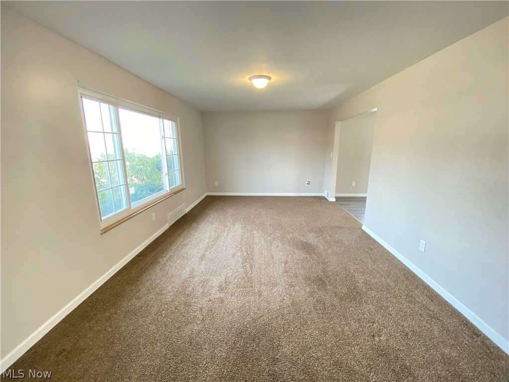 4106 Linnell Road Cleveland, OH 44121 - Photo 2 of 13 Gallery Image 2