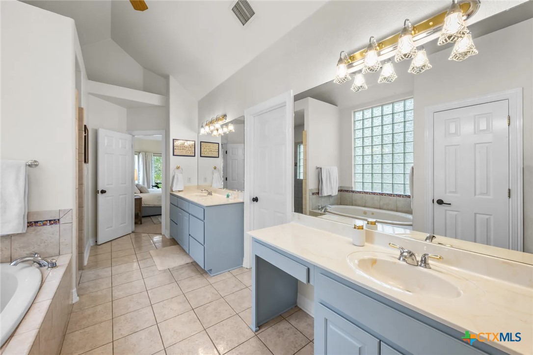 450 3 Oaks Road Seguin, TX 78155 - Photo 27 of 45 Gallery Image 27
