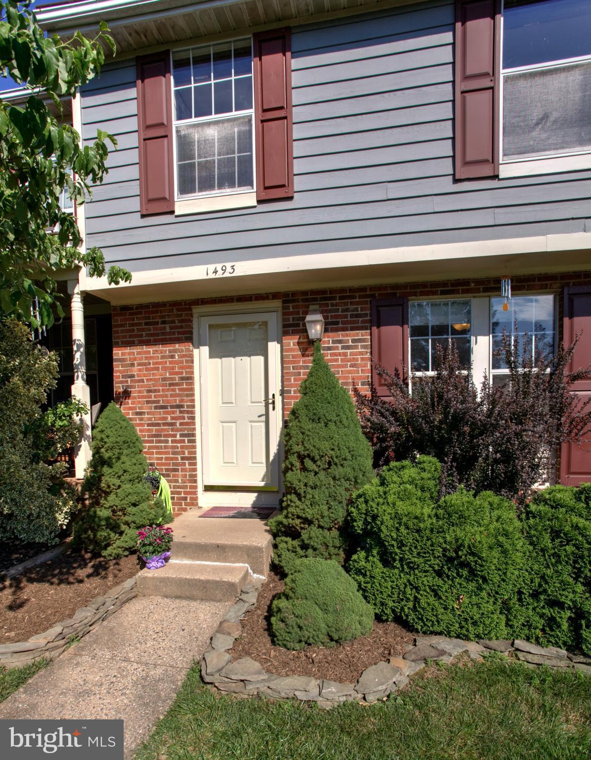 1493 Autumn Ridge Circle Reston, VA 20194 - Photo 2 of 25 Exterior (Front)
