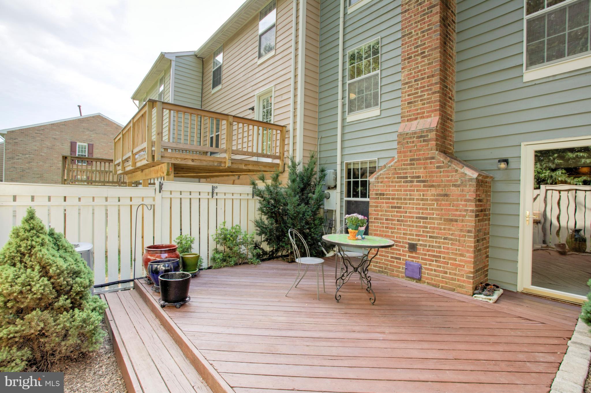 1493 Autumn Ridge Circle Reston, VA 20194 - Photo 22 of 25 Exterior (Rear)