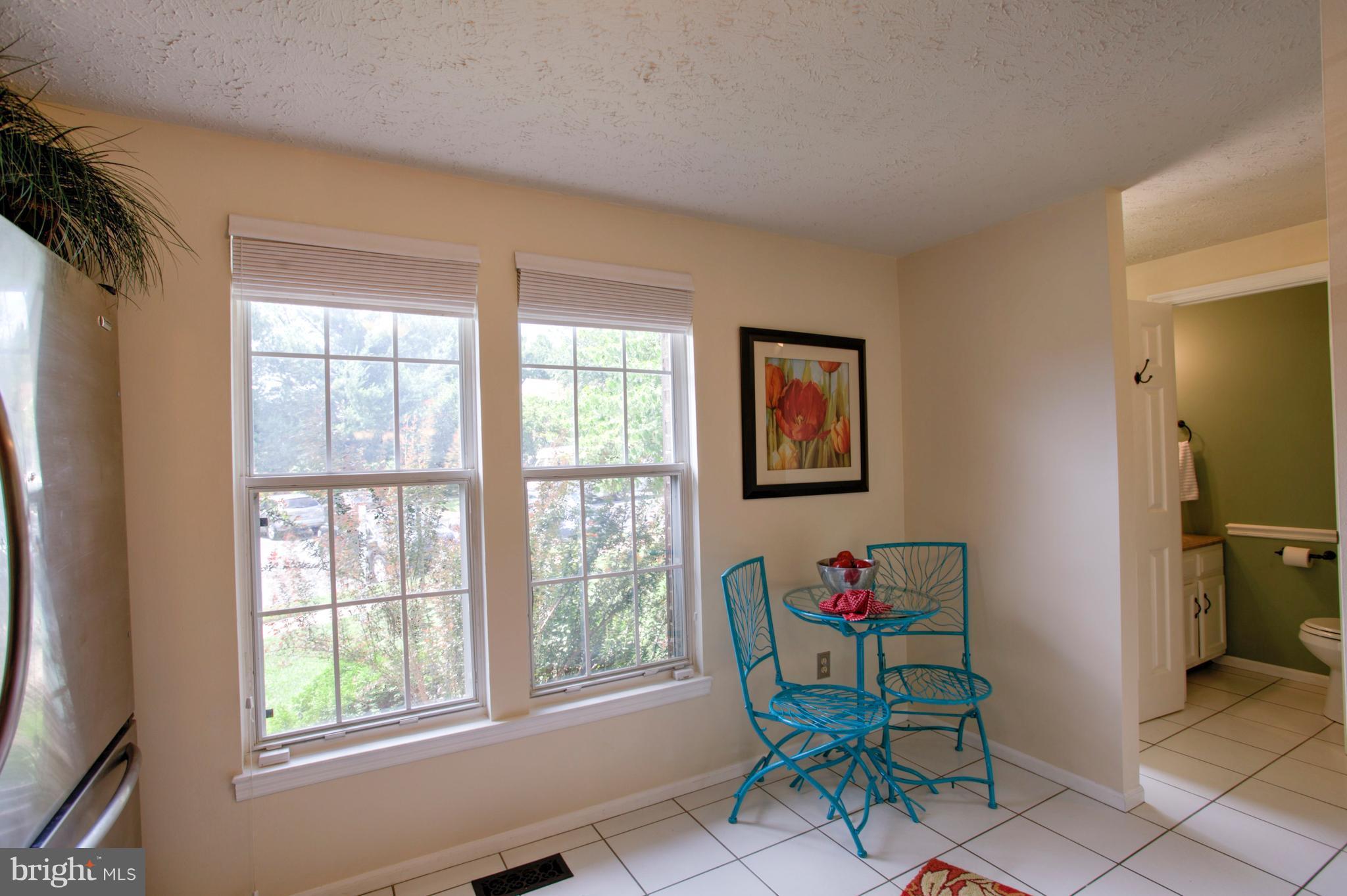 1493 Autumn Ridge Circle Reston, VA 20194 - Photo 5 of 25 Kitchen