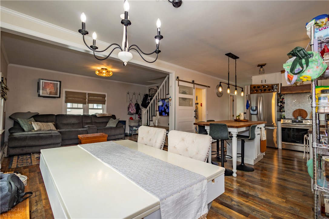 136 Aborn Avenue Warwick, RI 02888 - Photo 11 of 44