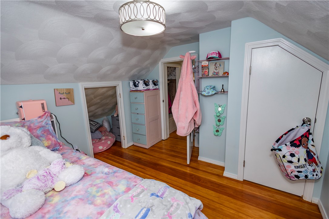 136 Aborn Avenue Warwick, RI 02888 - Photo 27 of 44