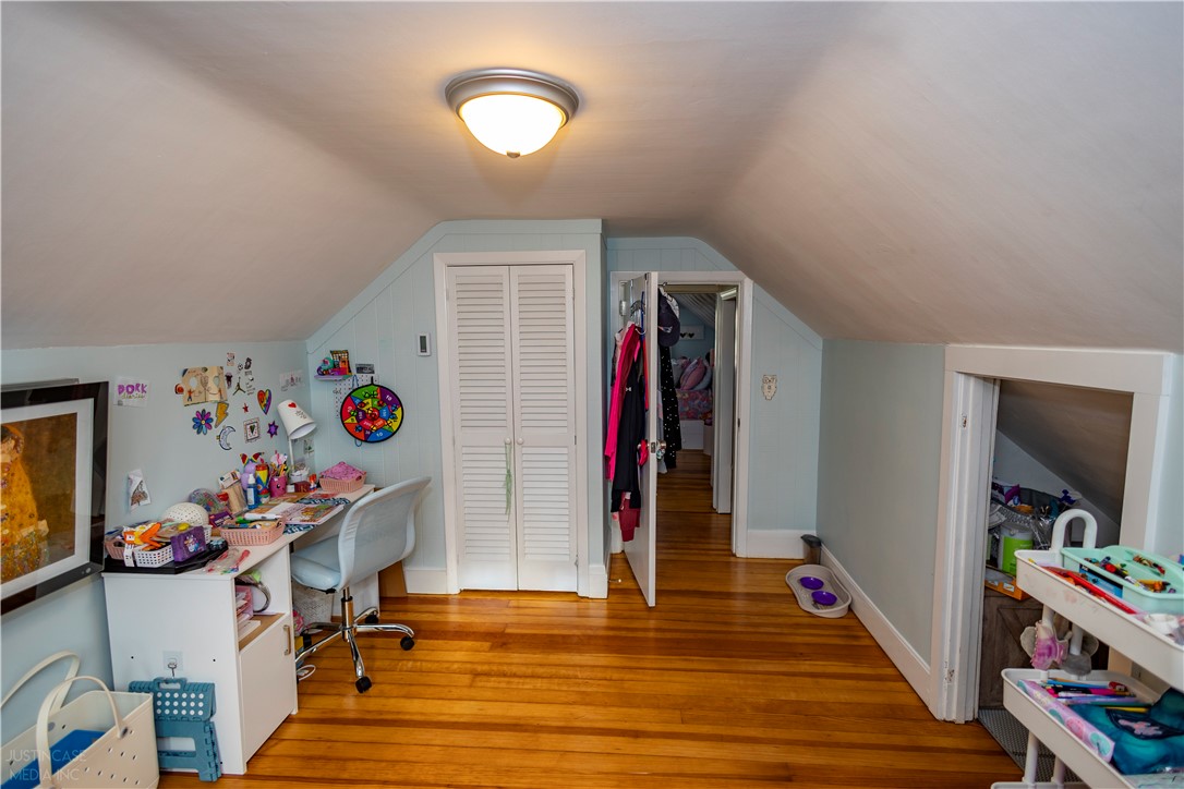 136 Aborn Avenue Warwick, RI 02888 - Photo 30 of 44