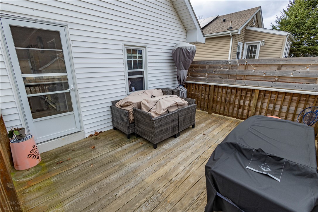 136 Aborn Avenue Warwick, RI 02888 - Photo 36 of 44