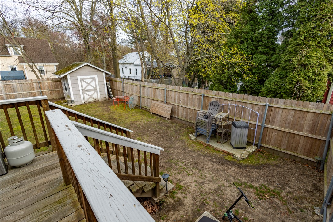 136 Aborn Avenue Warwick, RI 02888 - Photo 41 of 44