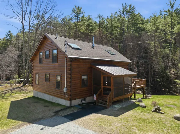 $400,000 | 226 Valley Road, Haverhill, NH 03785