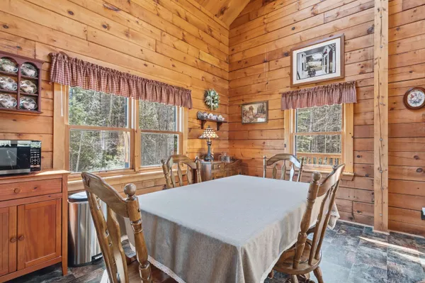 $400,000 | 226 Valley Road, Haverhill, NH 03785