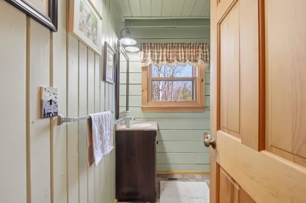 $400,000 | 226 Valley Road, Haverhill, NH 03785