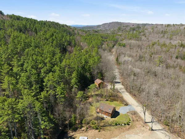 $400,000 | 226 Valley Road, Haverhill, NH 03785