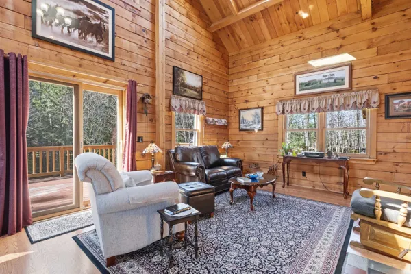 $400,000 | 226 Valley Road, Haverhill, NH 03785