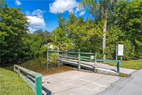 $170,000 | 379 North Grove Isle Circle, Unit 379, Vero Beach, FL 32962