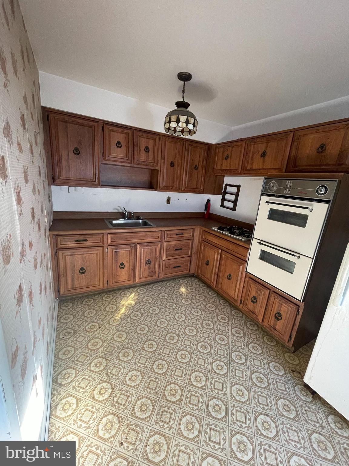 11004 East Keswick Road Philadelphia, PA 19154 - Photo 6 of 17 Gallery Image 6