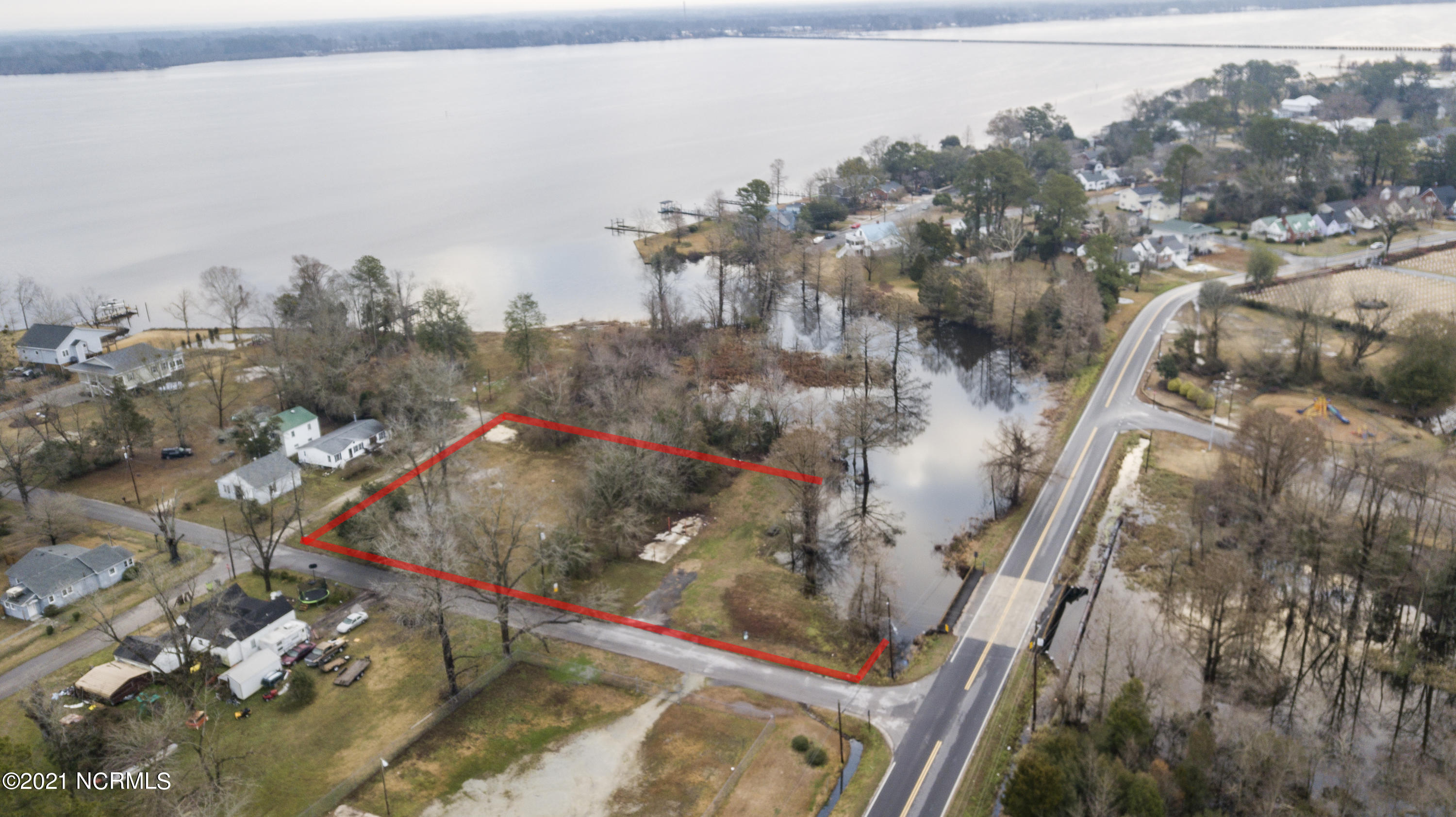 109 Beech Street New Bern, NC 28560 - Photo 1 of 18 109 Beech Street New Bern NC 28560
