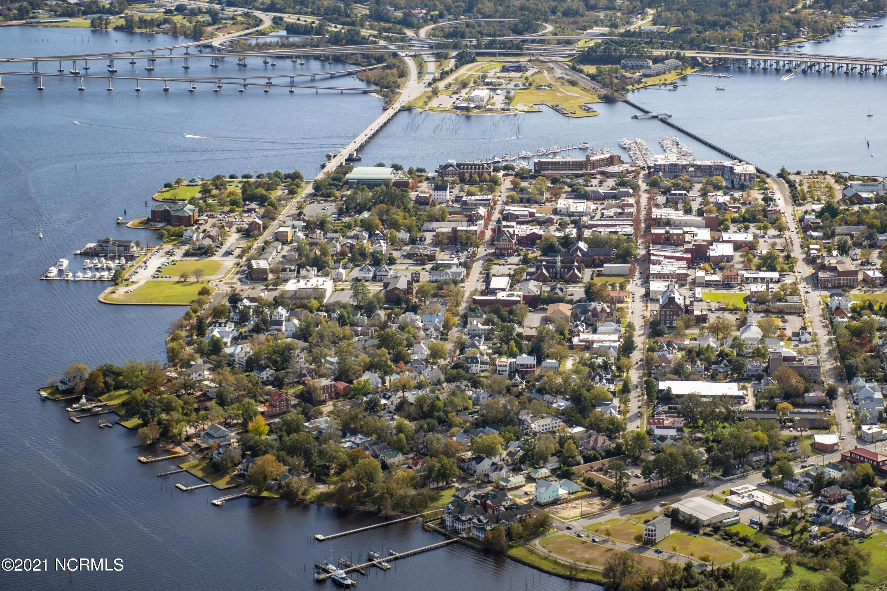 109 Beech Street New Bern, NC 28560 - Photo 14 of 18 New Bern Downtown Aerial