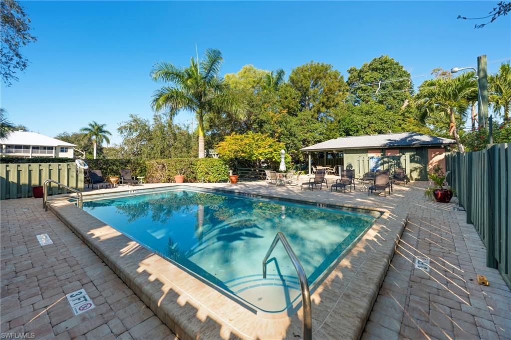 1337 Solana Road, Unit K9 Naples, FL 34103 - Photo 16 of 19