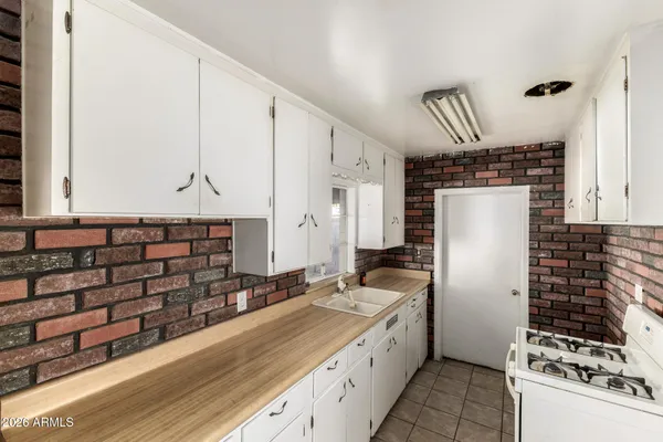 $299,990 | 2231 North 28th Street, Phoenix, AZ 85008