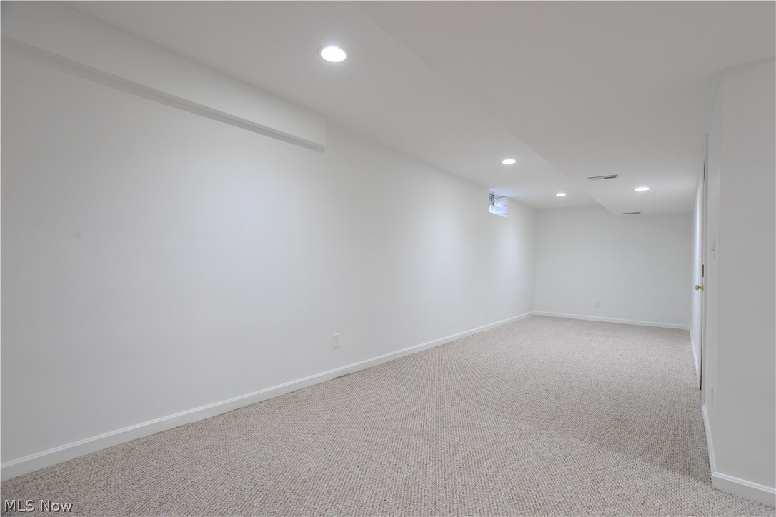 1194 Jacoby Road Akron, OH 44321 - Photo 25 of 33