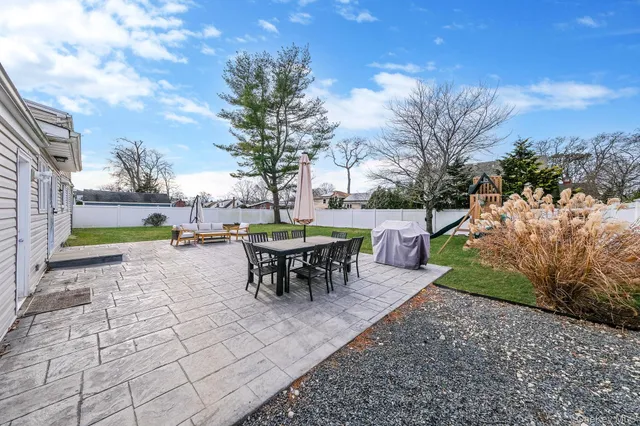 $599,990 | 114 Monroe Avenue, Patchogue, NY 11772
