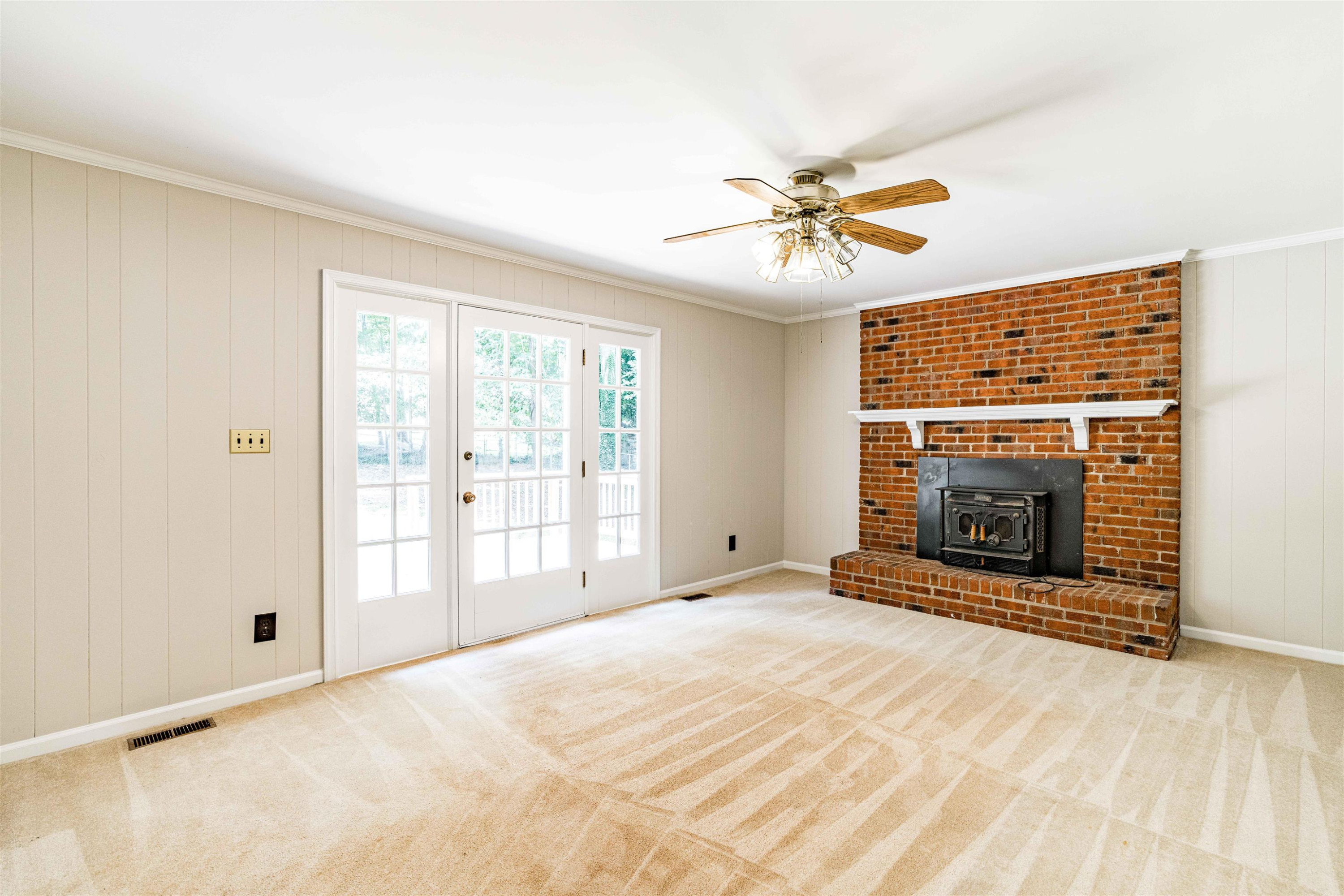 8645 Valley Brook Drive Raleigh, NC 27613 - Photo 10 of 32 Family Room