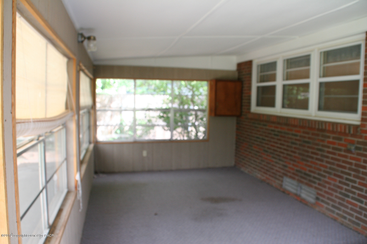 3416 Bristol Road Amarillo, TX 79109 - Photo 6 of 18 Patio enclosed