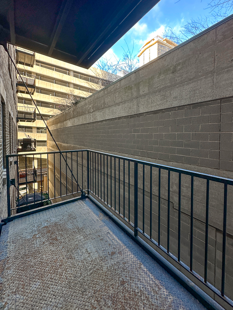 40 East 9th Street, Unit 408 Chicago, IL 60605 - Photo 21 of 37