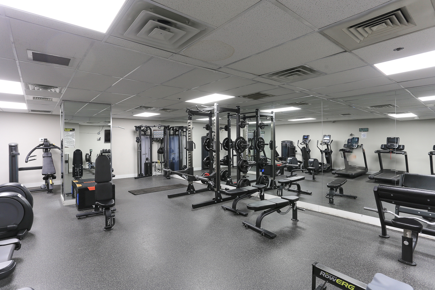 40 East 9th Street, Unit 408 Chicago, IL 60605 - Photo 24 of 37