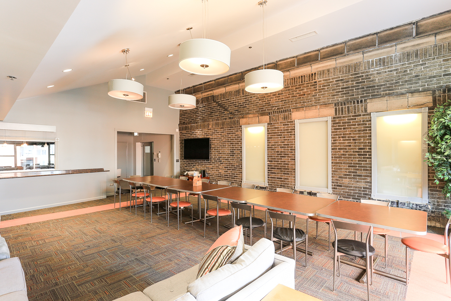 40 East 9th Street, Unit 408 Chicago, IL 60605 - Photo 27 of 37