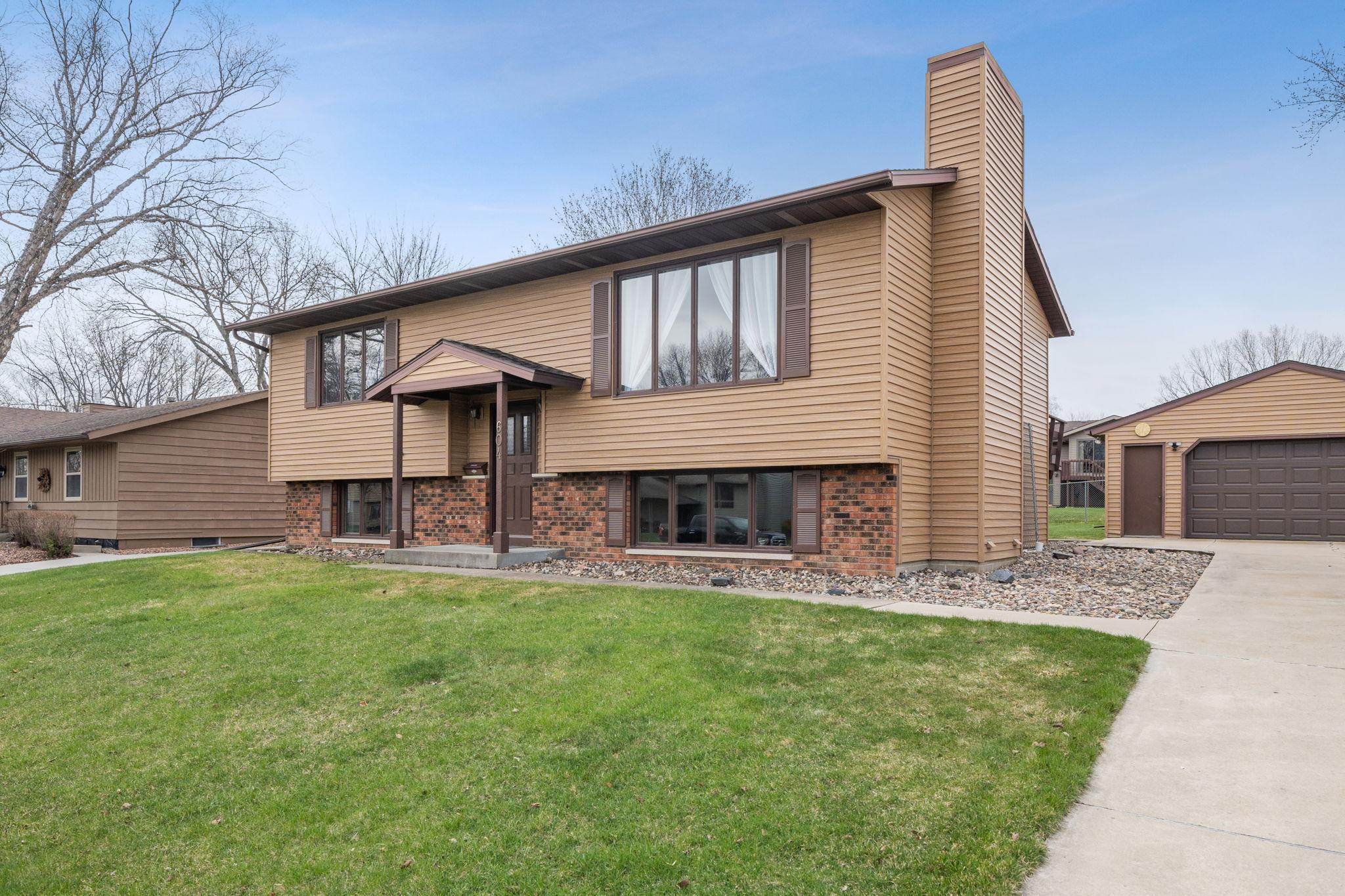 604 17 1/2 Street Southeast Rochester, MN 55904 - Photo 1 of 26 Gallery Image 1