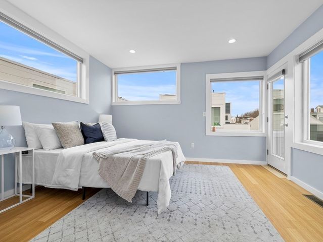 $1,550,000 | 113 Charles Street, Unit 113, Cambridge, MA 02141