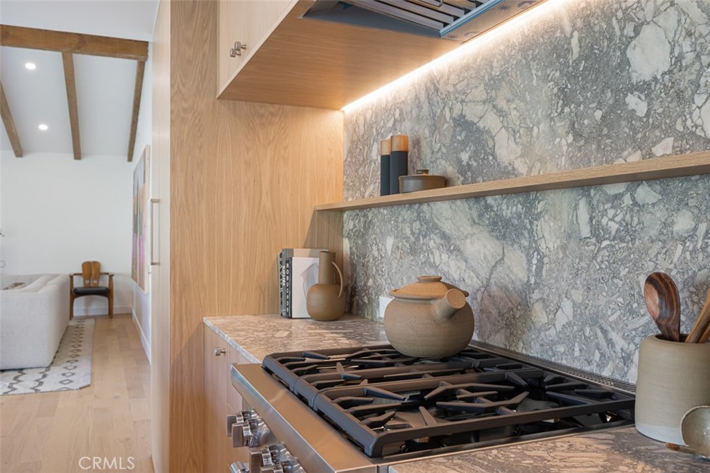 2880 Clubhouse Road Costa Mesa, CA 92626 - Photo 11 of 54