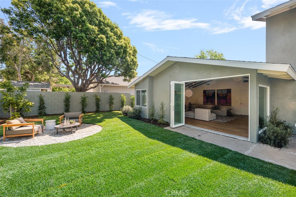 2880 Clubhouse Road Costa Mesa, CA 92626 - Photo 21 of 54