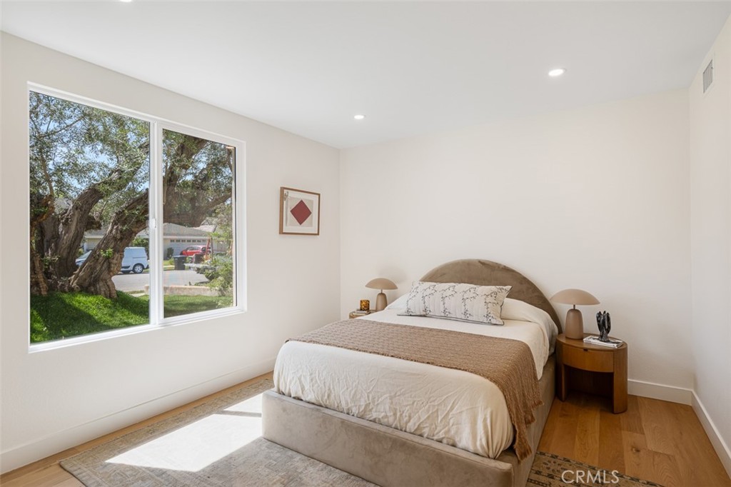 2880 Clubhouse Road Costa Mesa, CA 92626 - Photo 22 of 54