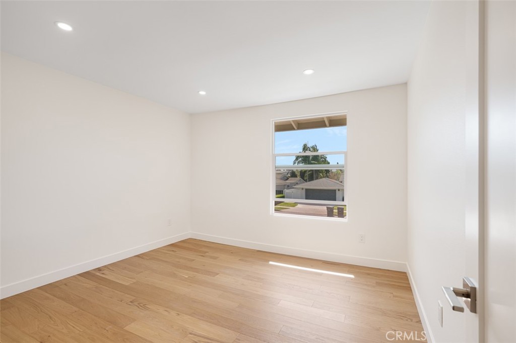 2880 Clubhouse Road Costa Mesa, CA 92626 - Photo 40 of 54