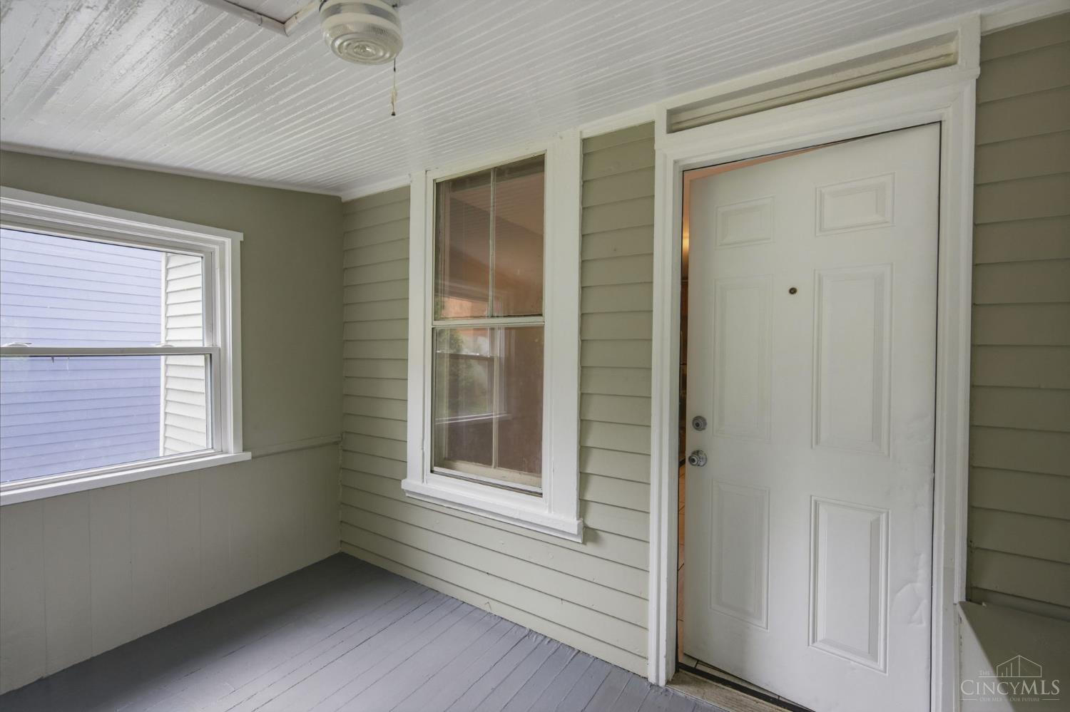 3262 Linwood Avenue Cincinnati, OH 45208 - Photo 23 of 53